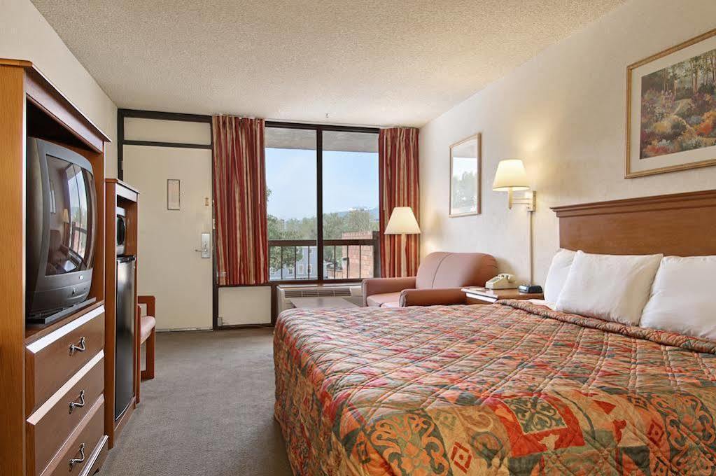 Americas Best Value Inn Reno Εξωτερικό φωτογραφία